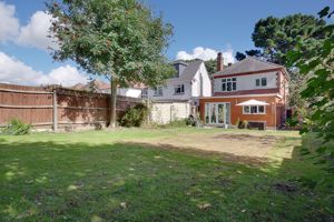 Rear External- click for photo gallery